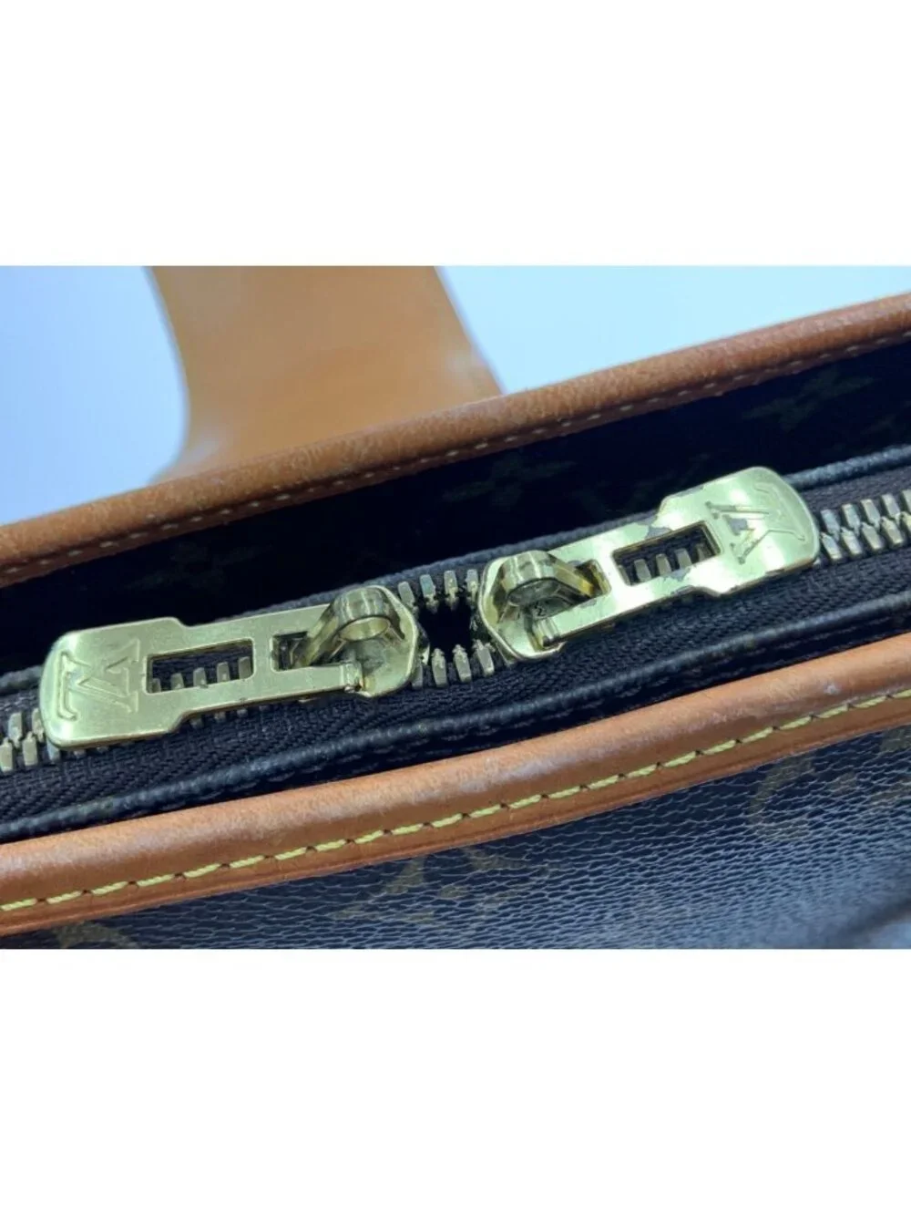 Louis Vuitton Monogram Rivoli Business Bag Bra